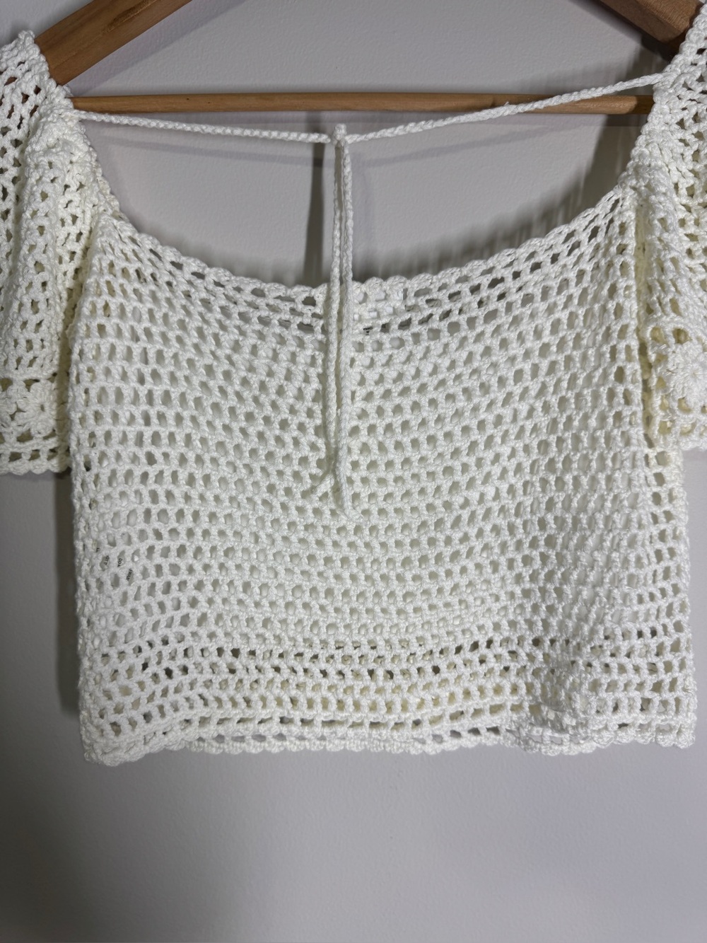 Revolve Superdown Imani Crochet Crop Top Off-White Knit Short Sleeve Sz. S - Picture 6 of 8